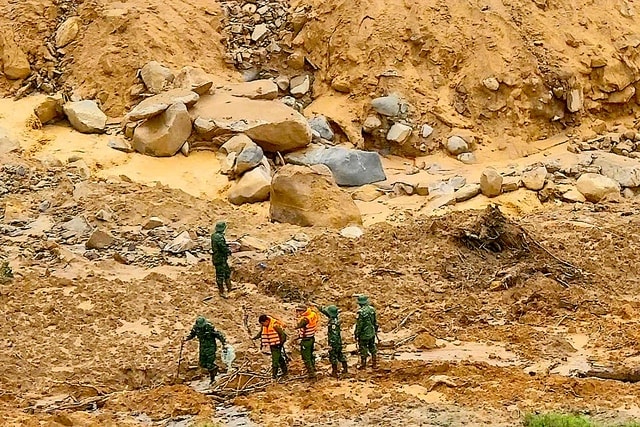 Đường Trường Sơn Đông qua Đà Nẵng gặp sự cố nghiêm trọng, phải công bố tình huống khẩn cấp- Ảnh 2. Đường Trường Sơn Đông qua Đà Nẵng gặp sự cố nghiêm trọng, phải công bố tình huống khẩn cấp- Ảnh 2.