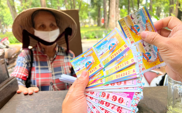 Vợ trúng vé số là tài sản riêng hay chung của 2 vợ chồng?- Ảnh 1.