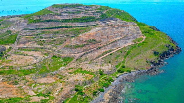 Thanh tra chỉ rõ sai phạm nghiêm trọng giao đất tại dự án Đồi Hòn Rơm- Ảnh 2. Thanh tra chỉ rõ sai phạm nghiêm trọng giao đất tại dự án Đồi Hòn Rơm- Ảnh 2.