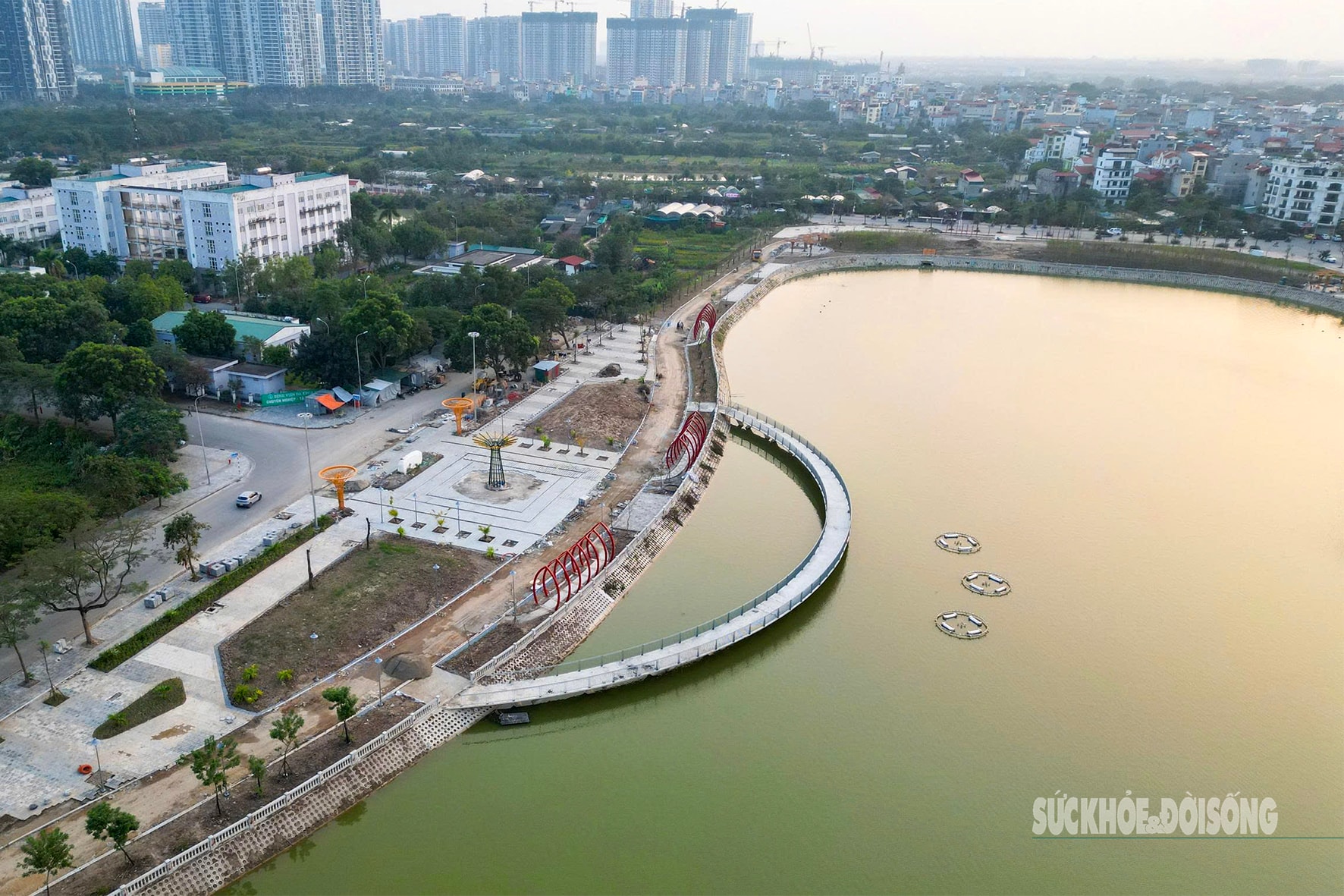 Lộ diện cổng hoa sen 5 cánh tại Công viên Gia Lâm- Ảnh 4.