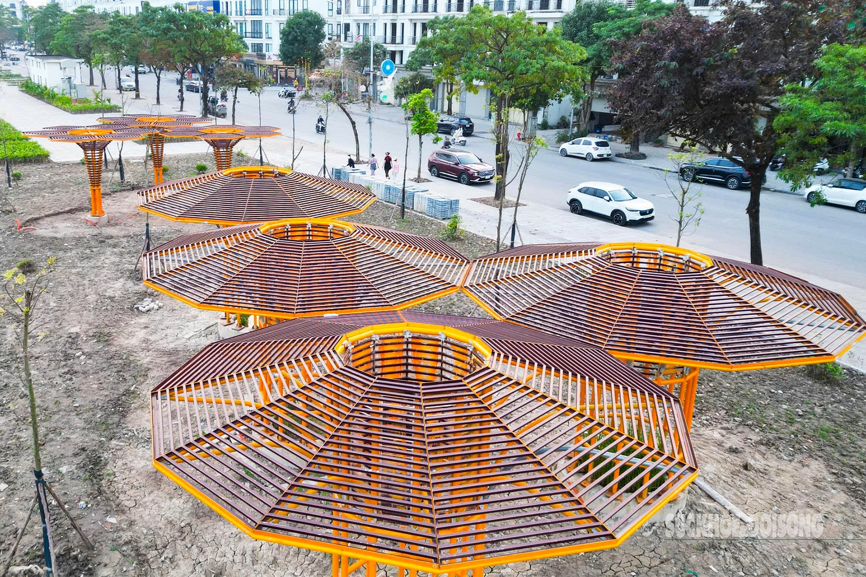 Lộ diện cổng hoa sen 5 cánh tại Công viên Gia Lâm- Ảnh 7.