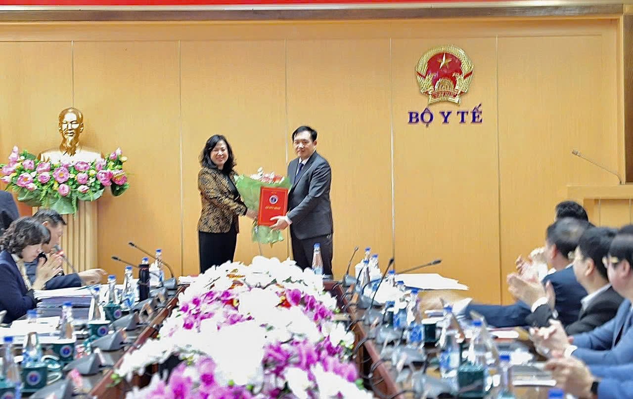 Bộ Y tế công bố quyết định điều động, bổ nhiệm, bổ nhiệm lại lãnh đạo một số đơn vị- Ảnh 2.