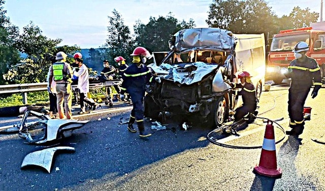 Sau vụ tai nạn 4 người chết trên cao tốc Đà Nẵng - Quảng Ngãi, Bộ Xây dựng chỉ đạo gì?- Ảnh 2.