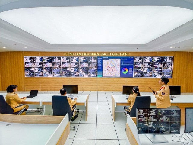 Camera AI ở Hà Nội có thể truy vết xe vi phạm tới 75 ngày- Ảnh 1. Camera AI ở Hà Nội có thể truy vết xe vi phạm tới 75 ngày- Ảnh 1.