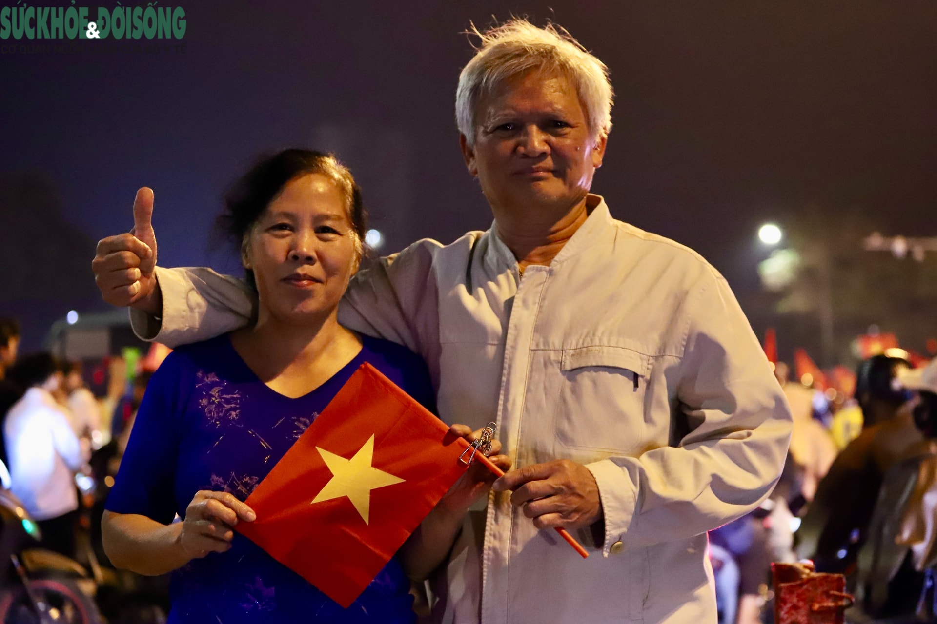 Nhìn lại những hình ảnh đẹp trong đêm người dân Hà Nội mừng tuyển U22 Việt Nam vô địch SEA Games- Ảnh 25.