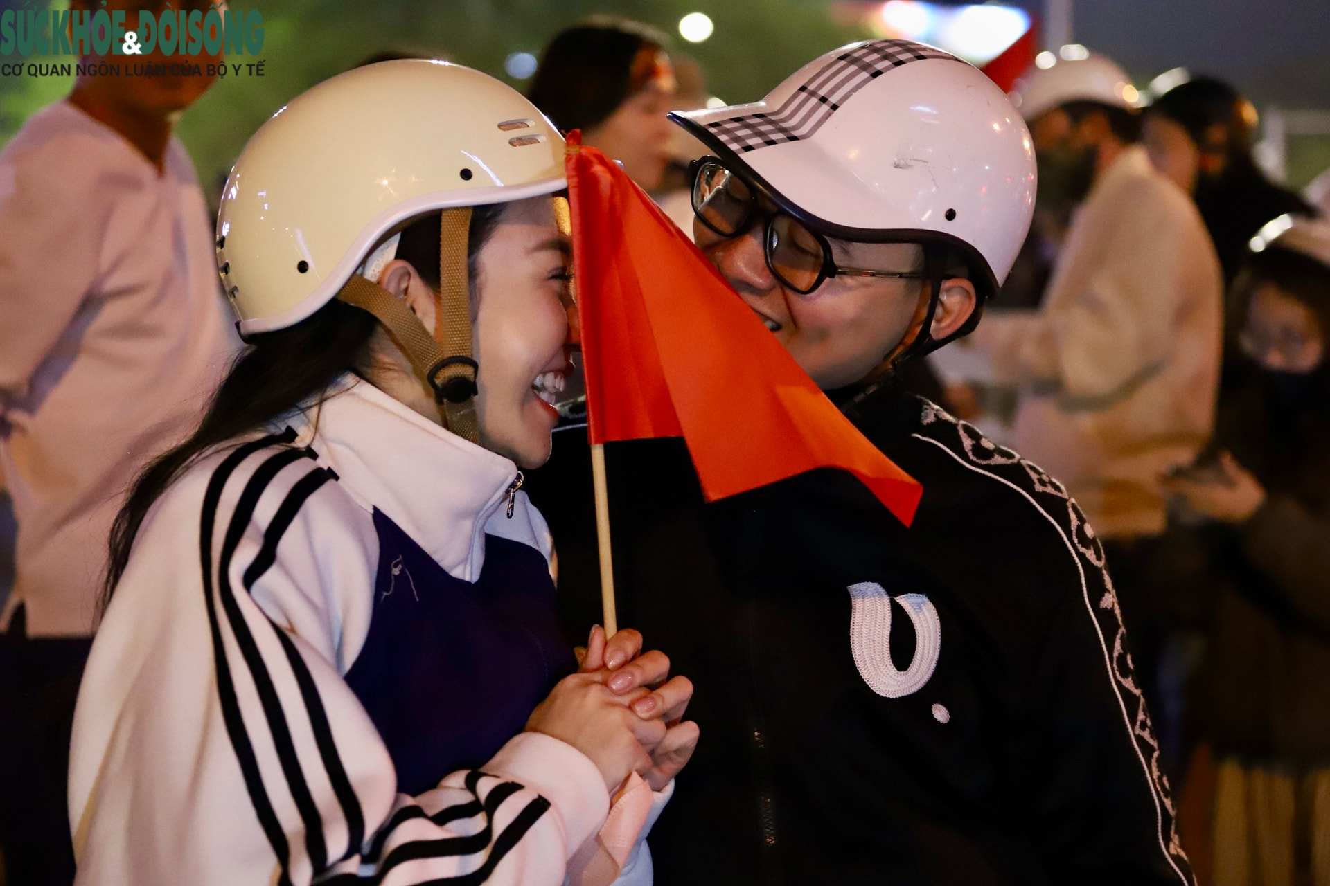 Nhìn lại những hình ảnh đẹp trong đêm người dân Hà Nội mừng tuyển U22 Việt Nam vô địch SEA Games- Ảnh 15.