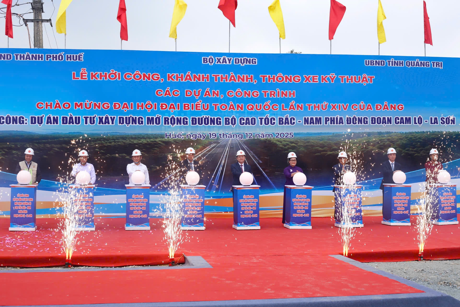 Chính thức triển khai mở rộng cao tốc Cam Lộ - La Sơn lên 4 làn xe- Ảnh 1.