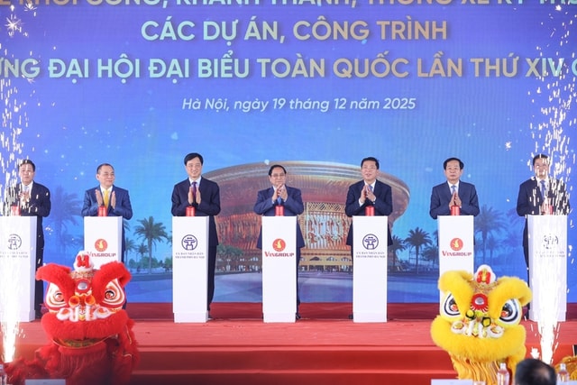 Thủ tướng: Những công trình hạ tầng mang khát vọng 'vươn ra biển lớn, bay cao vào vũ trụ'- Ảnh 3. Thủ tướng: Những công trình hạ tầng mang khát vọng 'vươn ra biển lớn, bay cao vào vũ trụ'- Ảnh 3.