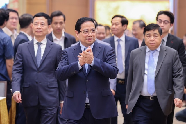 Thủ tướng: Phát triển kinh tế số, xã hội số là động lực cốt lõi để đạt tăng trưởng 2 con số- Ảnh 1. Thủ tướng: Phát triển kinh tế số, xã hội số là động lực cốt lõi để đạt tăng trưởng 2 con số- Ảnh 1.