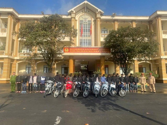 Phóng xe rú ga giữa đêm gây náo loạn, 28 thanh thiếu niên chịu hình thức giáo dục đặc biệt- Ảnh 1.