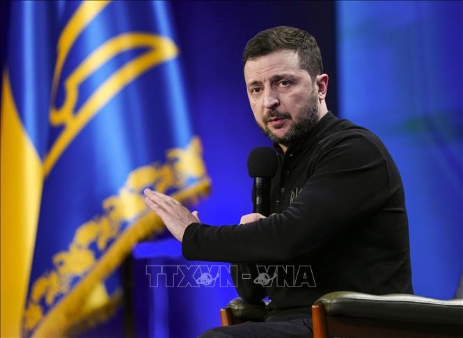 Tổng thống Zelensky hé lộ về kịch bản họp 3 bên Mỹ - Nga - Ukraine- Ảnh 1.
