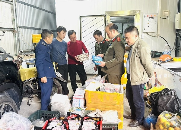 Hơn 1,2 tấn thực phẩm ‘bẩn’ bị phát hiện, thu giữ dịp cuối năm ở Ninh Bình- Ảnh 1.