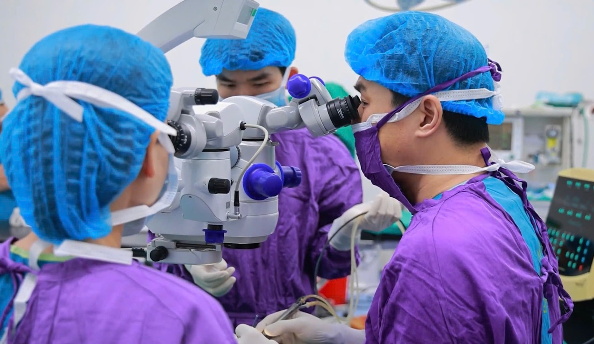 Đại tá, PGS.TS Nguyễn Đình Ngân: Tầm soát nhãn khoa từ cộng đồng - 'Phòng tuyến' đầu tiên chống mù lòa- Ảnh 3.