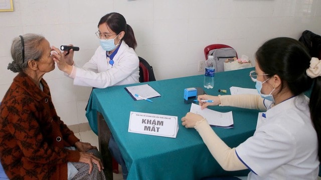 TP Huế: Chăm sóc sức khỏe người nghèo bằng những việc làm cụ thể, thiết thực- Ảnh 2.