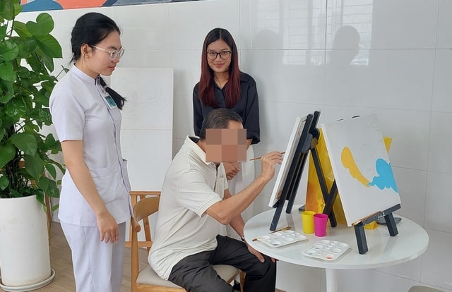 Phục hồi chức năng – 'chìa khóa' nâng cao chất lượng sống cho người cao tuổi- Ảnh 1. Phục hồi chức năng – 'chìa khóa' nâng cao chất lượng sống cho người cao tuổi- Ảnh 1.