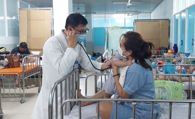 Cảnh giác viêm màng não mô cầu vì bệnh diễn tiến cực nhanh- Ảnh 1.