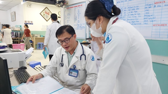 Cảnh giác viêm màng não mô cầu vì bệnh diễn tiến cực nhanh- Ảnh 2.