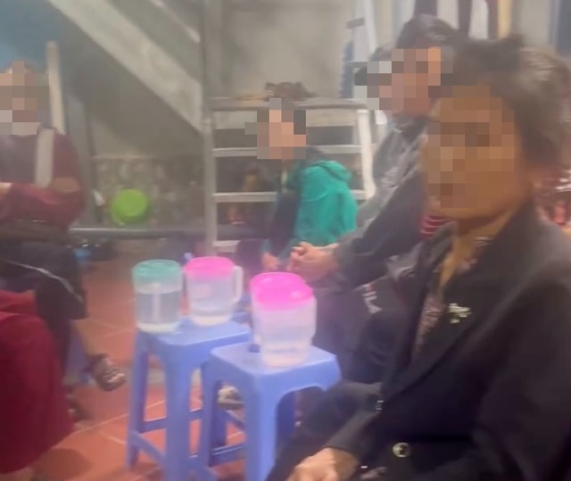 Bị xử phạt nhiều lần, cơ sở 'chữa bệnh bằng nước' ở Hà Nội vẫn quảng cáo rầm rộ- Ảnh 1.