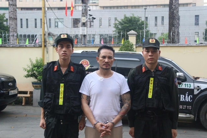 Khởi tố băng nhóm cưỡng đoạt tài sản núp bóng công ty mua bán nợ- Ảnh 2.