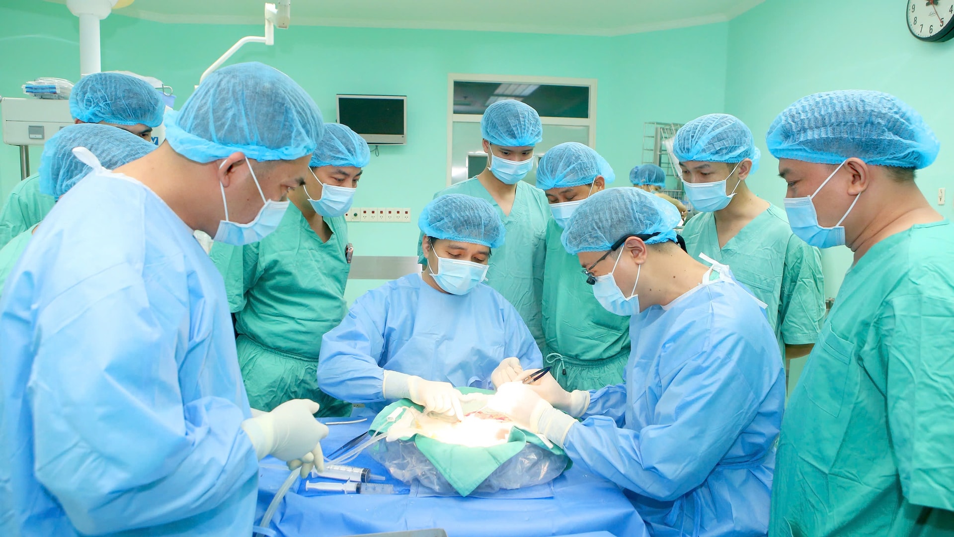 Bốn cuộc đời hồi sinh từ những ca ghép đặc biệt tại Bệnh viện Trung ương Huế- Ảnh 3.