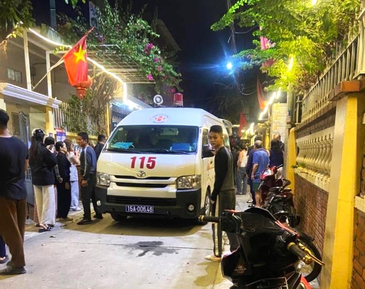 Nổ lớn làm sập phòng trọ, 2 anh em ruột bị thương nặng- Ảnh 1. Nổ lớn làm sập phòng trọ, 2 anh em ruột bị thương nặng- Ảnh 1.