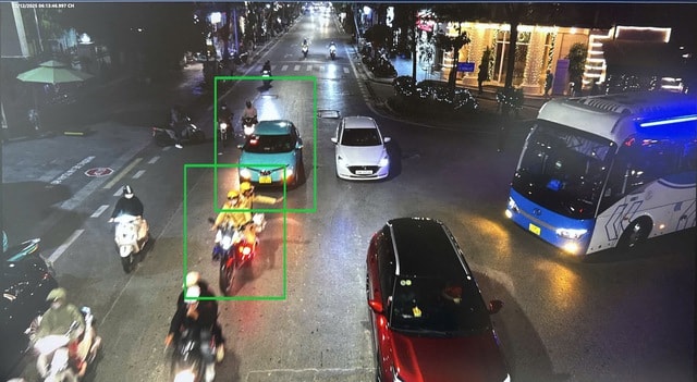 CSGT Hà Nội kích hoạt 'làn sóng xanh', mở đường cứu sản phụ nguy kịch- Ảnh 2.