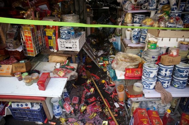 Tiểu thương chợ Xanh bật khóc vì trắng tay sau vụ cháy lớn khi Tết đã cận kề- Ảnh 2.