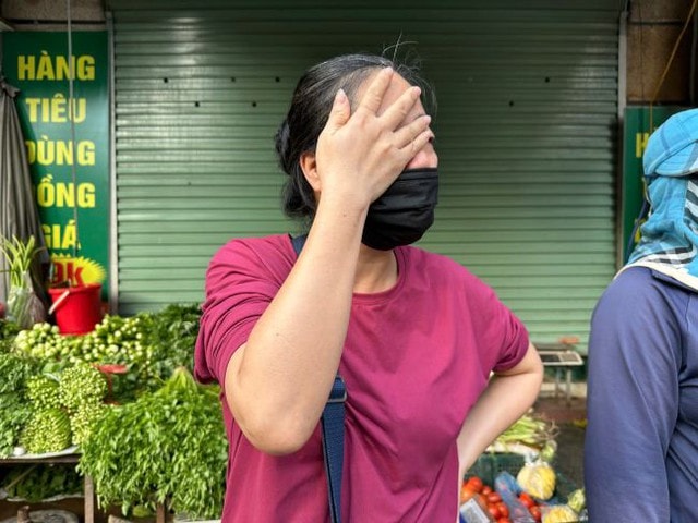 Tiểu thương chợ Xanh bật khóc vì trắng tay sau vụ cháy lớn khi Tết đã cận kề- Ảnh 4.