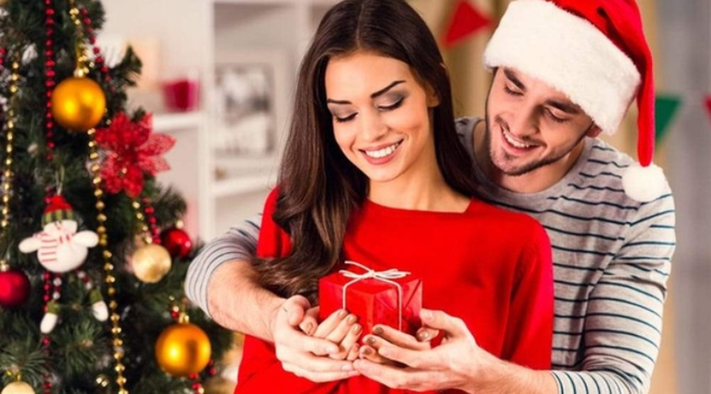 Lời chúc Giáng sinh 24/12 tặng bố mẹ và vợ chồng hay nhất- Ảnh 2.