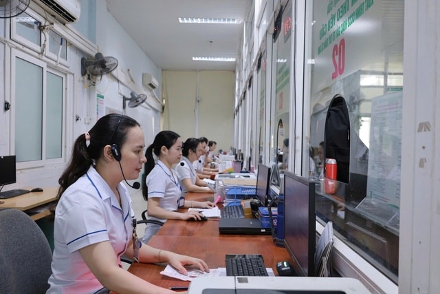 Nghệ An 'gỡ nghẽn' ngành y tế: Quy hoạch lại hệ thống, nâng chất phục vụ từ tuyến cơ sở- Ảnh 3.