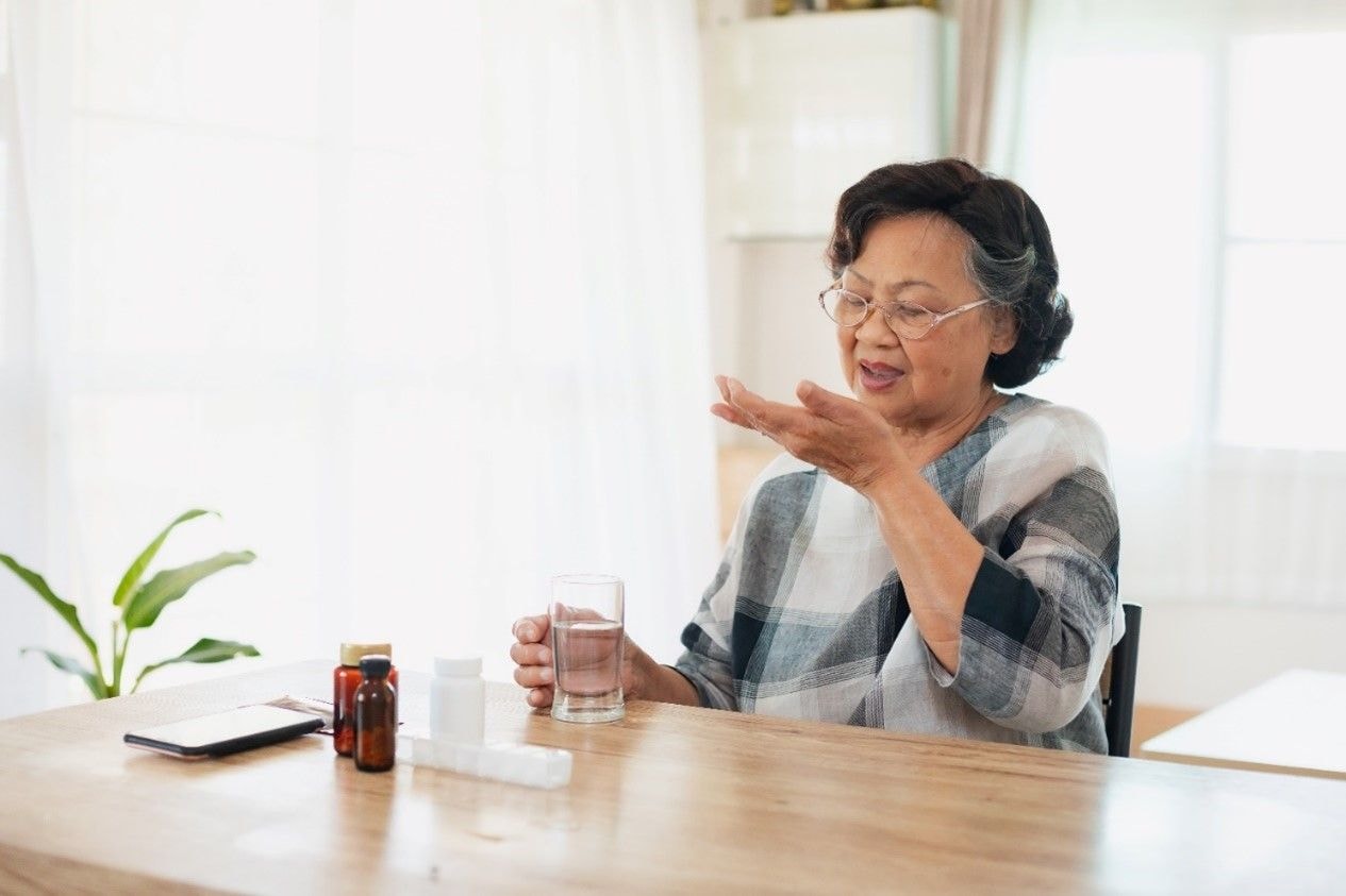 3 lý do cần thận trọng khi uống vitamin C cùng thuốc chống đông máu- Ảnh 2.