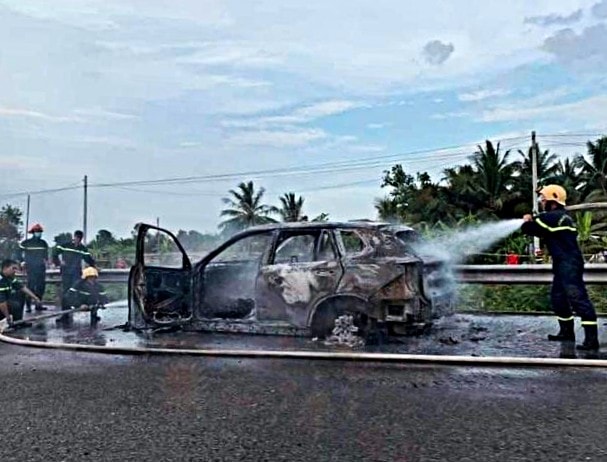 Cứu nạn người mắc kẹt trong xe điện được đánh giá nguy hiểm và phức tạp hơn xe xăng dầu truyền thống do liên quan đến pin điện áp cao, nguy cơ điện giật và yêu cầu quy trình cứu hộ đặc thù.