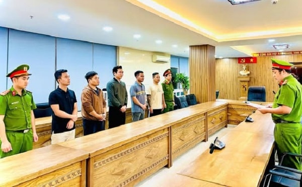 Khởi tố 5 bị can chi hơn 1 tỷ đồng ‘chạy án’ tại Đà Nẵng- Ảnh 1. Khởi tố 5 bị can chi hơn 1 tỷ đồng ‘chạy án’ tại Đà Nẵng- Ảnh 1.