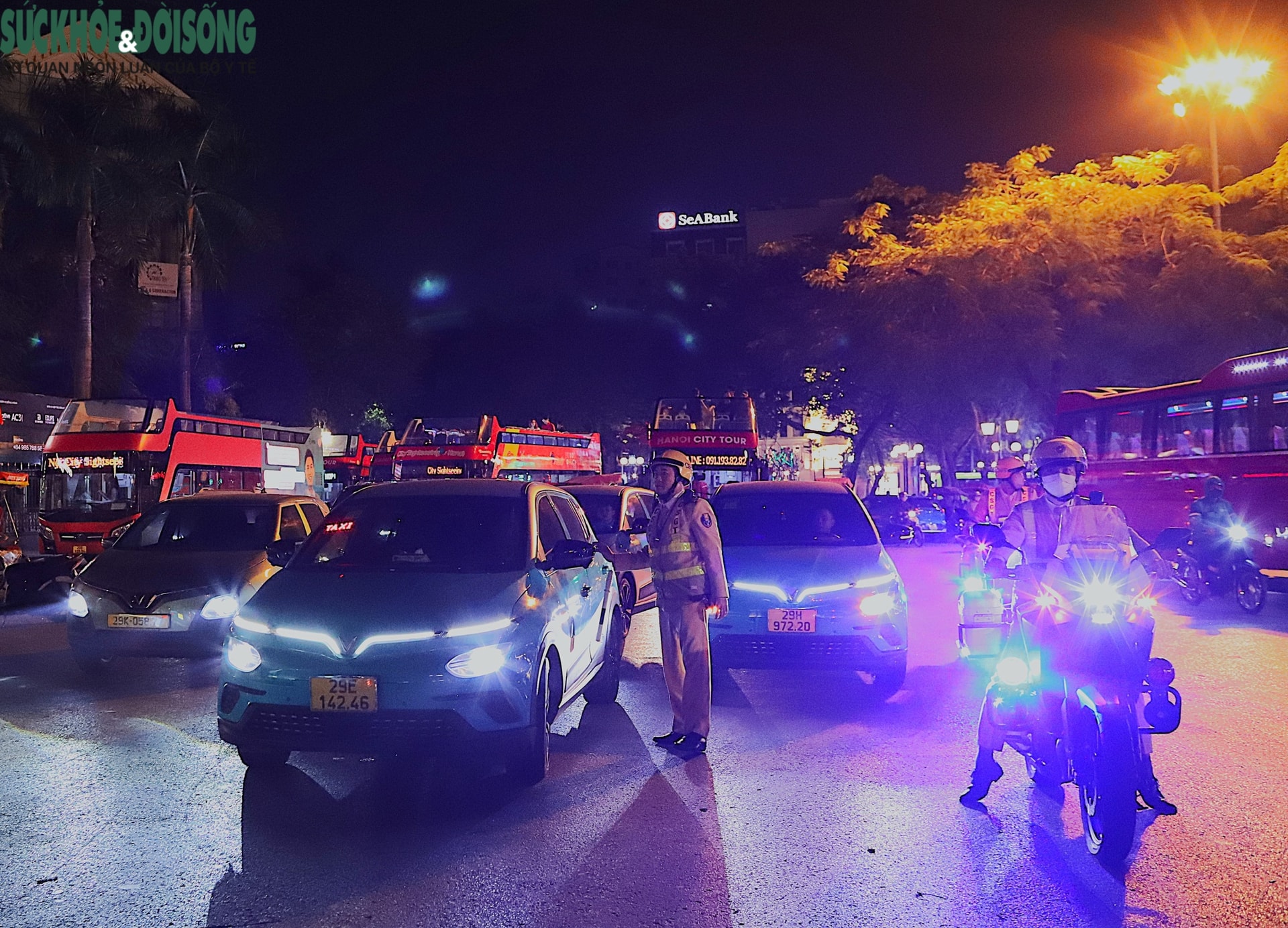 ‘Mắt thần’ camera AI hỗ trợ cảnh sát giao thông tuần tra điểm nóng đêm Noel- Ảnh 2.