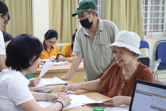 Người già hưởng trợ cấp hưu trí xã hội có thể được miễn viện phí từ 2030- Ảnh 2. Người già hưởng trợ cấp hưu trí xã hội có thể được miễn viện phí từ 2030- Ảnh 2.