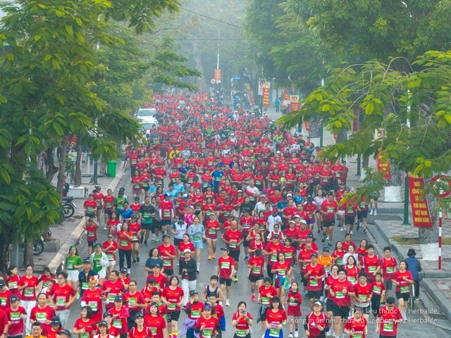 Herbalife Việt Nam tiếp tục tài trợ giải Marathon VnExpress Hải Phòng nhằm khuyến khích lối sống năng động lành mạnh- Ảnh 2.