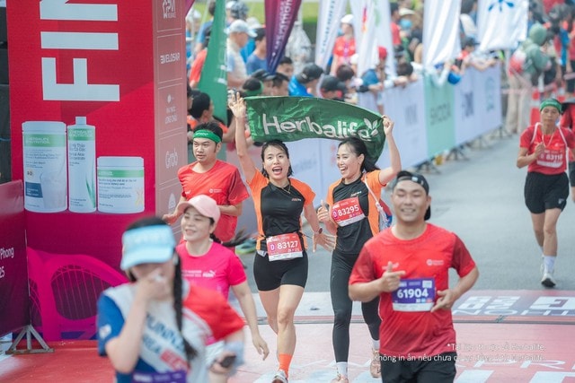Herbalife Việt Nam tiếp tục tài trợ giải Marathon VnExpress Hải Phòng nhằm khuyến khích lối sống năng động lành mạnh- Ảnh 3.