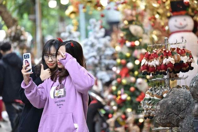 Miền Bắc rét dưới 8 độ trong đêm Giáng sinh, mưa xuất hiện diện rộng- Ảnh 1. Miền Bắc rét dưới 8 độ trong đêm Giáng sinh, mưa xuất hiện diện rộng- Ảnh 1.