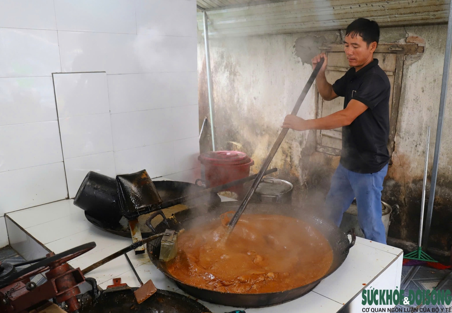 Nghề làm đường phên 'đỏ lửa' chờ Tết- Ảnh 2.