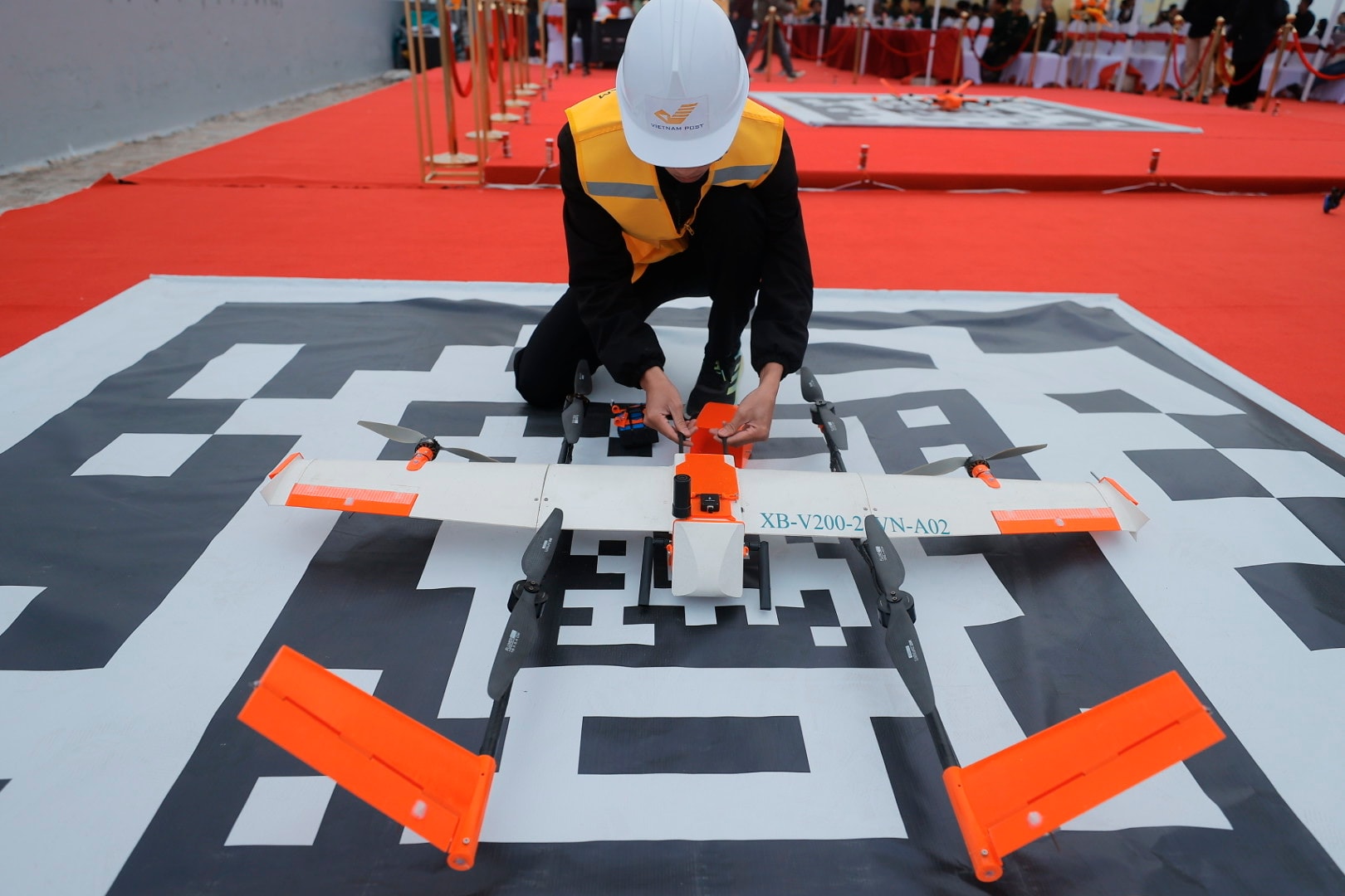 Bệnh viện đầu tiên thí điểm dùng thiết bị bay không người lái vận chuyển bệnh phẩm, thuốc- Ảnh 4.