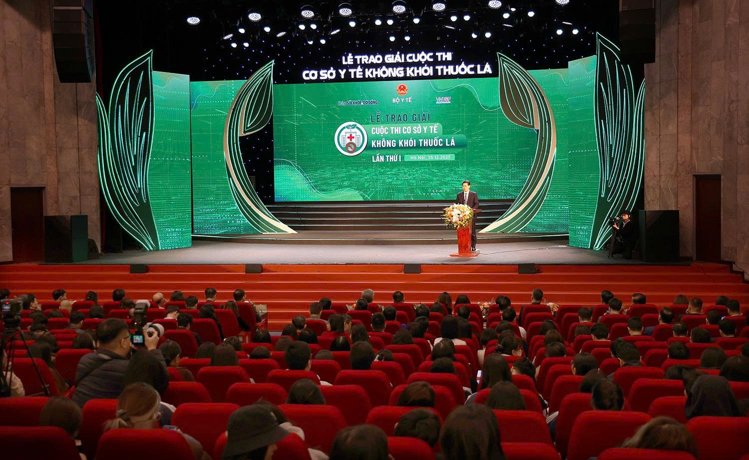 Từng bước đưa tiêu chí cơ sở y tế không khói thuốc lá' thành nội dung thường xuyên trong đánh giá chất lượng bệnh viện- Ảnh 4.