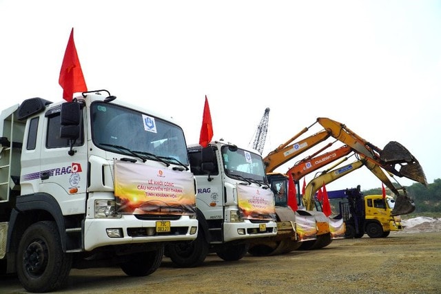 Khởi công cầu Nguyễn Tất Thành ở Khánh Hòa, mở ra trục kết nối chiến lược- Ảnh 3.