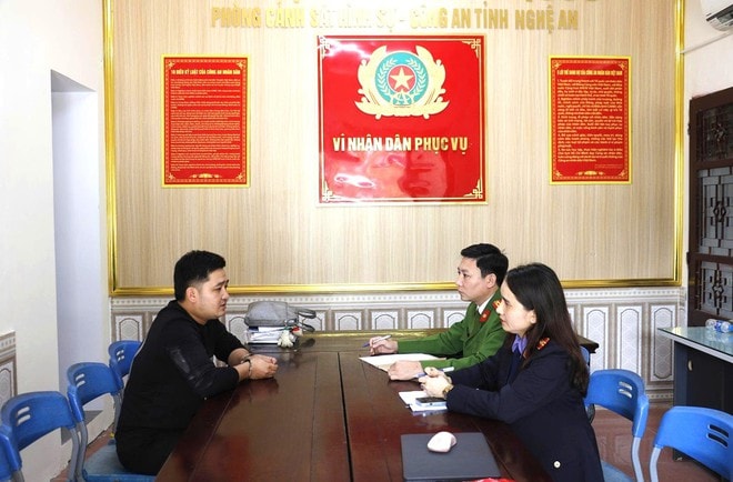 Triệt phá đường dây chế tạo, mua bán, tàng trữ vũ khí quân dụng, bắt 42 đối tượng- Ảnh 1. Triệt phá đường dây chế tạo, mua bán, tàng trữ vũ khí quân dụng, bắt 42 đối tượng- Ảnh 1.