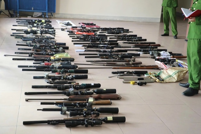 Triệt phá đường dây chế tạo, mua bán, tàng trữ vũ khí quân dụng, bắt 42 đối tượng- Ảnh 5. Triệt phá đường dây chế tạo, mua bán, tàng trữ vũ khí quân dụng, bắt 42 đối tượng- Ảnh 5.