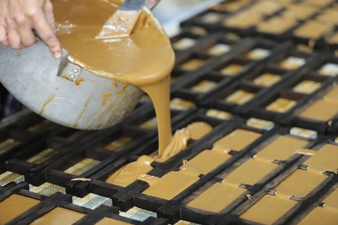 Nghề làm đường phên 'đỏ lửa' chờ Tết- Ảnh 7.