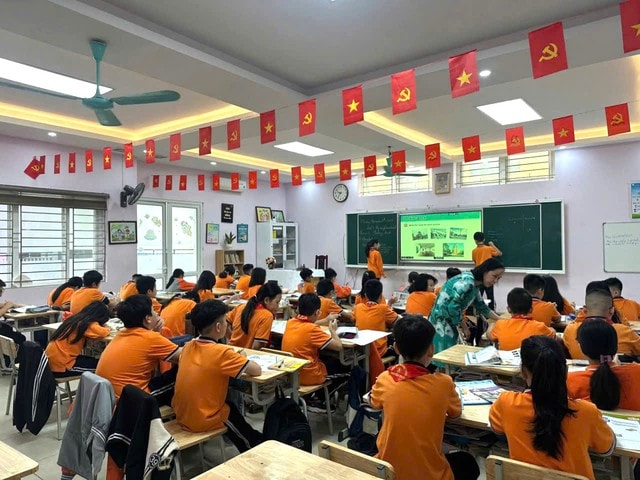 Giáo viên có thể có thêm nhiều khoản phụ cấp từ năm 2026- Ảnh 1. Giáo viên có thể có thêm nhiều khoản phụ cấp từ năm 2026- Ảnh 1.