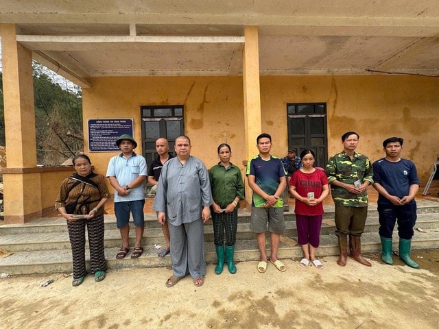 Hành trình thiện nguyện bền bỉ của sư thầy Thích Khai Quảng từ những phiên livestream bán nông sản- Ảnh 1. Hành trình thiện nguyện bền bỉ của sư thầy Thích Khai Quảng từ những phiên livestream bán nông sản- Ảnh 1.