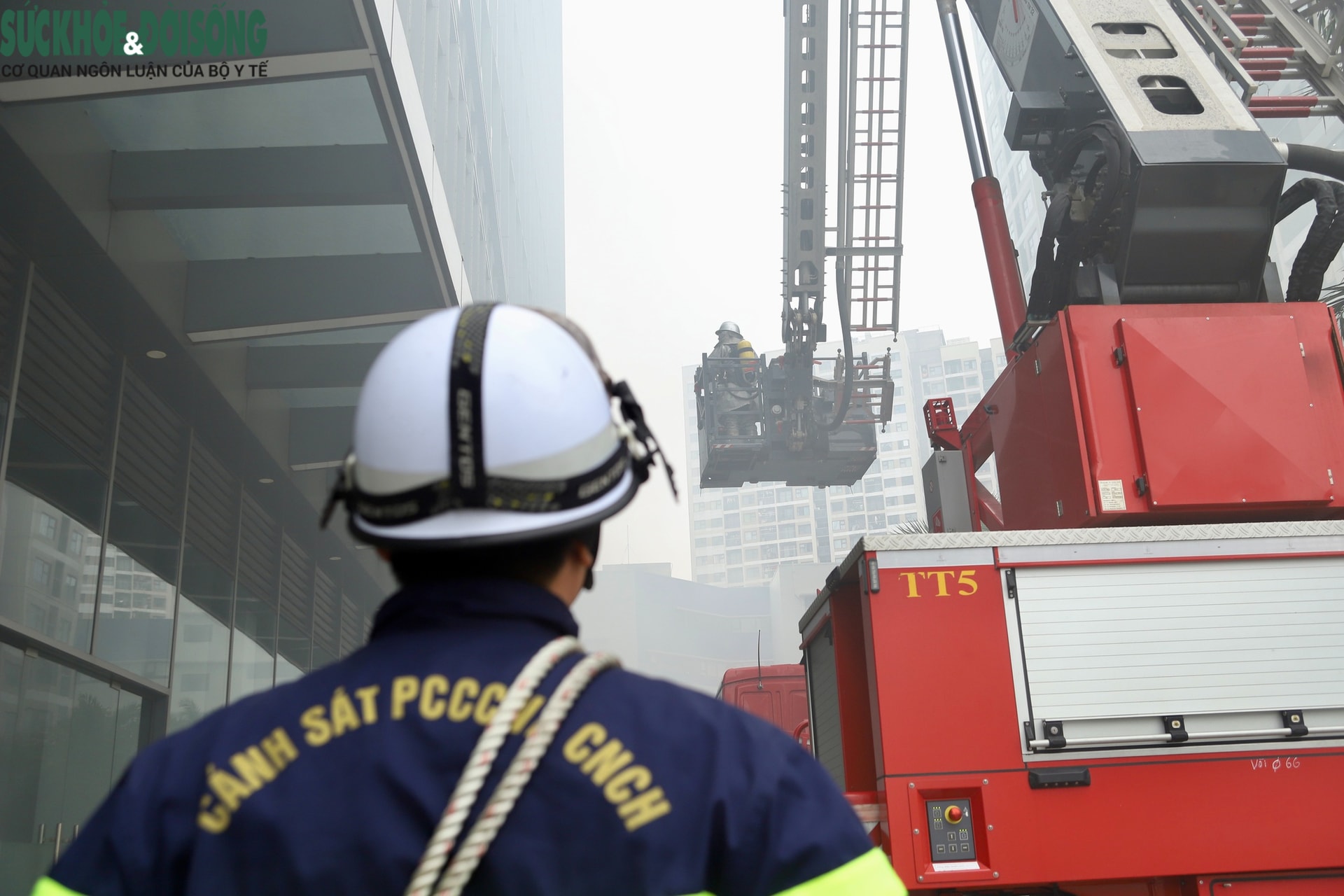 Trực thăng tham gia diễn tập chữa cháy, cứu nạn quy mô 4000 người ở Hà Nội- Ảnh 4.