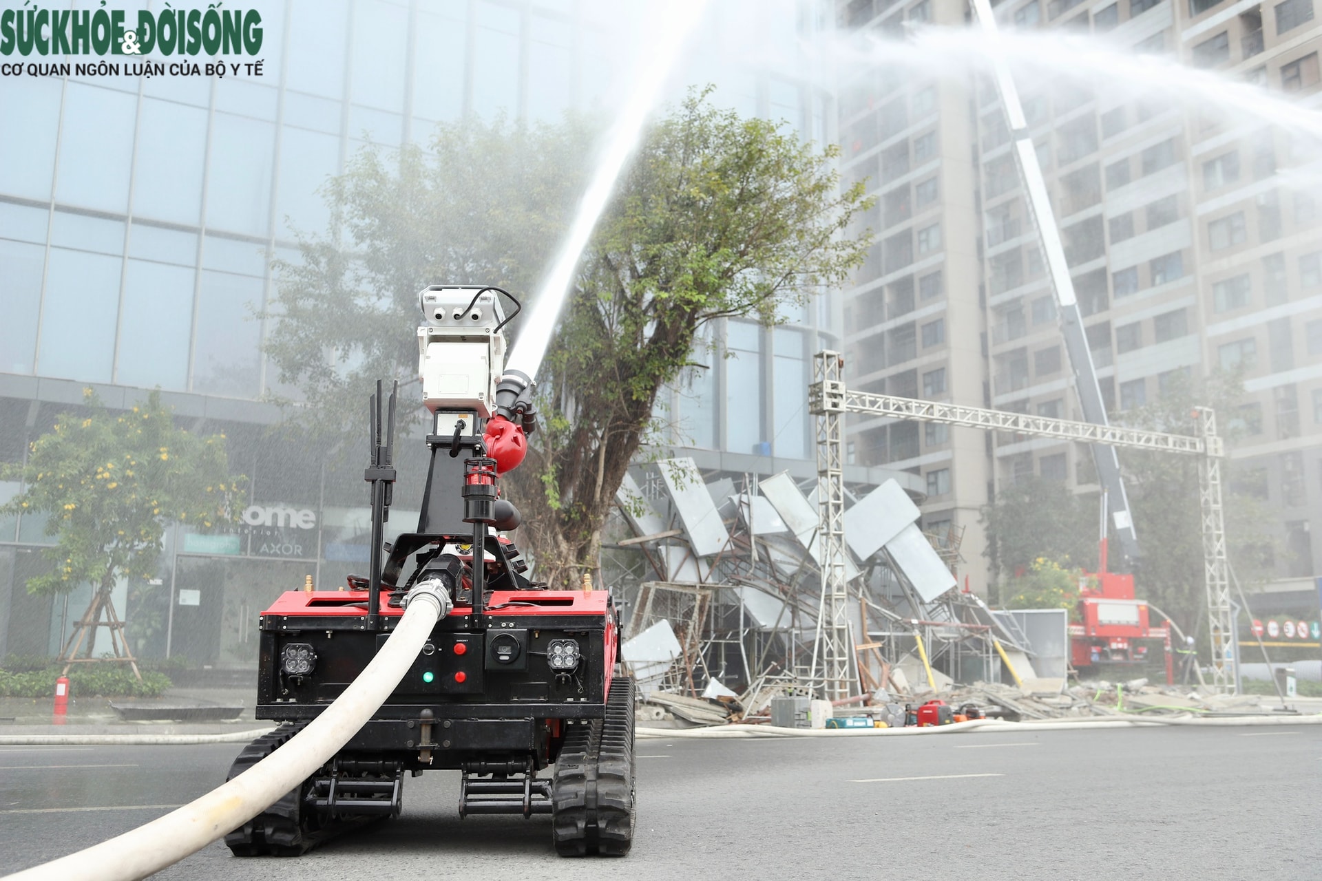 Trực thăng tham gia diễn tập chữa cháy, cứu nạn quy mô 4000 người ở Hà Nội- Ảnh 15.