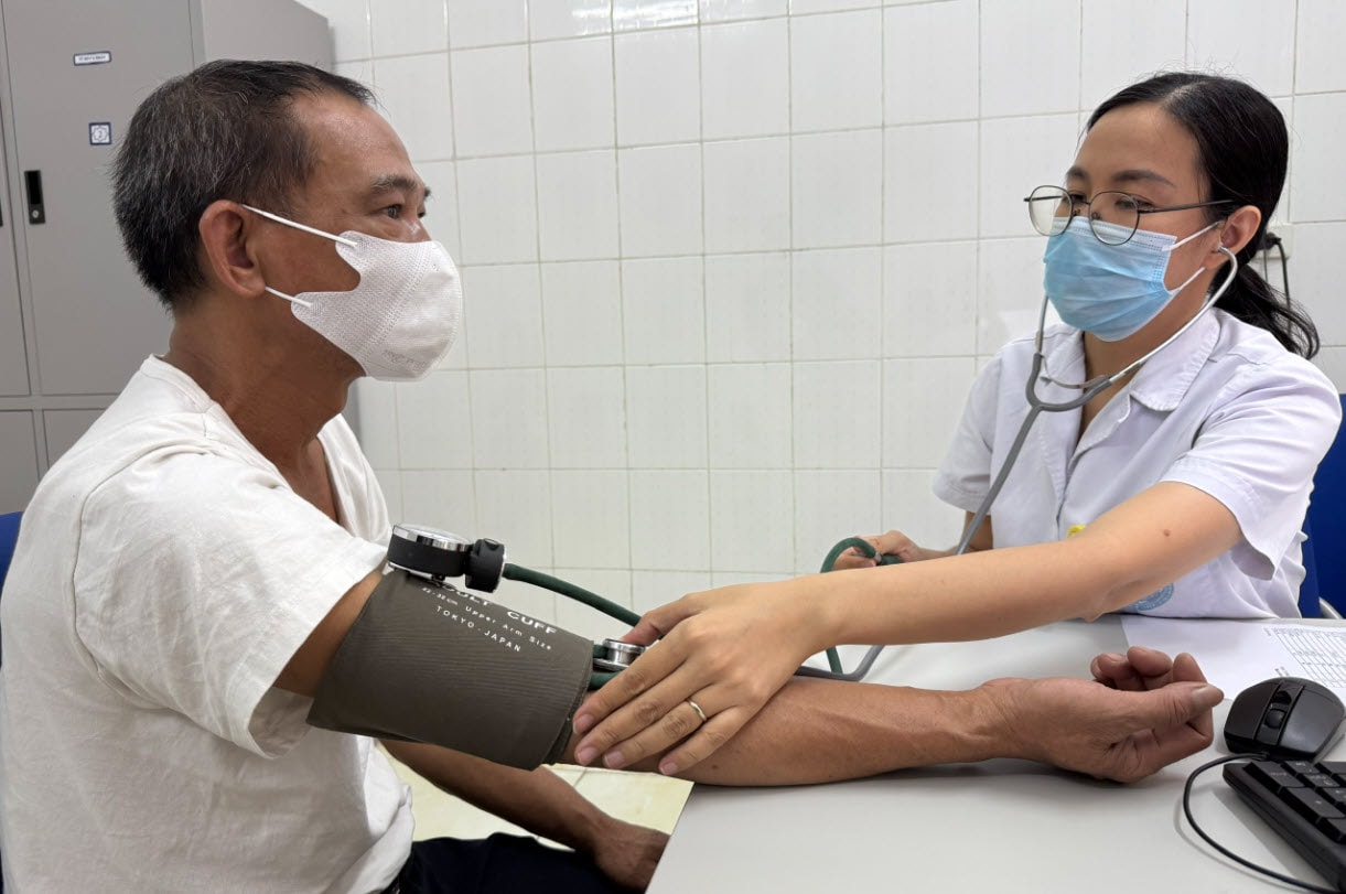 Chiều nay, Bộ Y tế tổ chức Hội nghị toàn quốc tổng kết nhiệm kỳ 2021-2025 và định hướng tầm nhìn đến 2030- Ảnh 1.